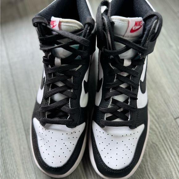 Nike Youth Hightop Panda Dunks - Picture 3 of 4